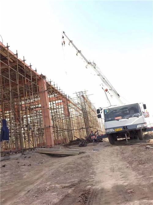 峰峰矿区吊车作业的安全注意事项有哪些？